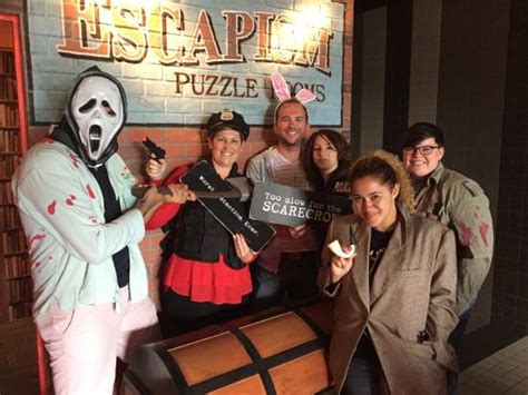 strike escape room darling harbour.